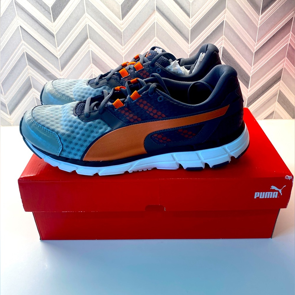 NIB men’s Puma Poseidon v2 running shoe size 11.5